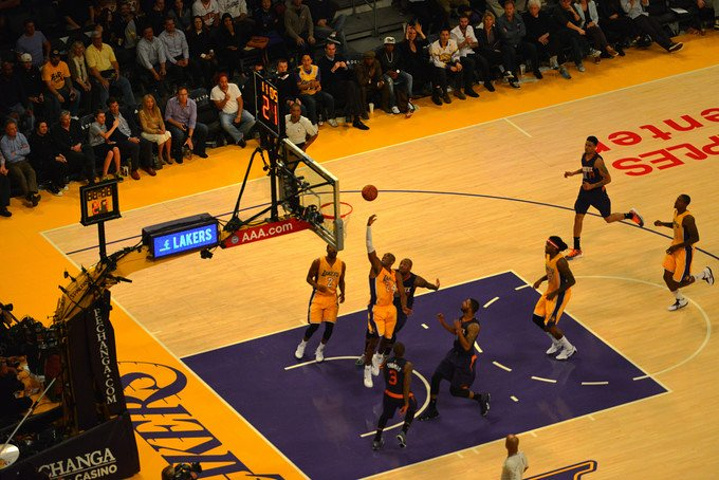 在场下为球 在场下为球