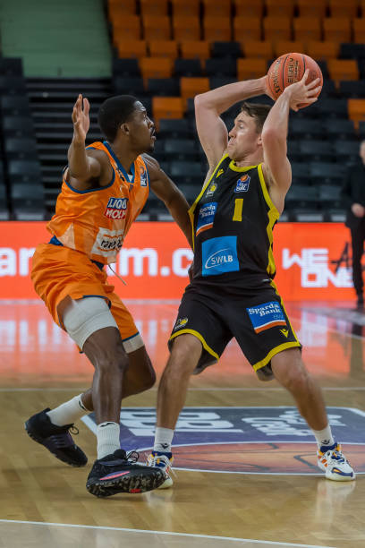 控球不控场 控球不控场