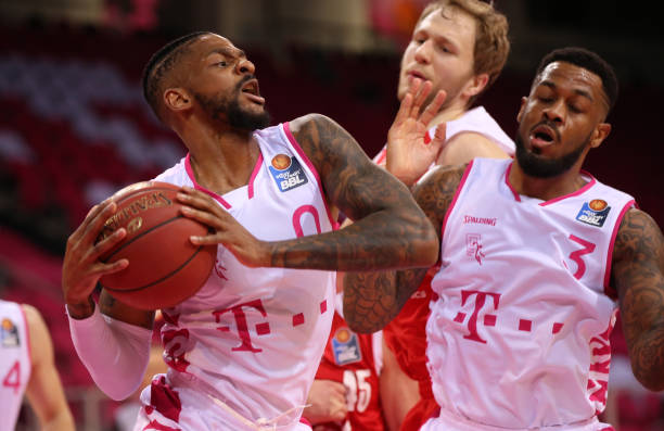 使防守成为 使防守成为